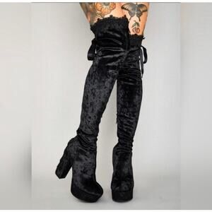 Widow Guiltless Pleasure Crushed Velvet
Thigh High Boots Gothic Halloween￼ 6